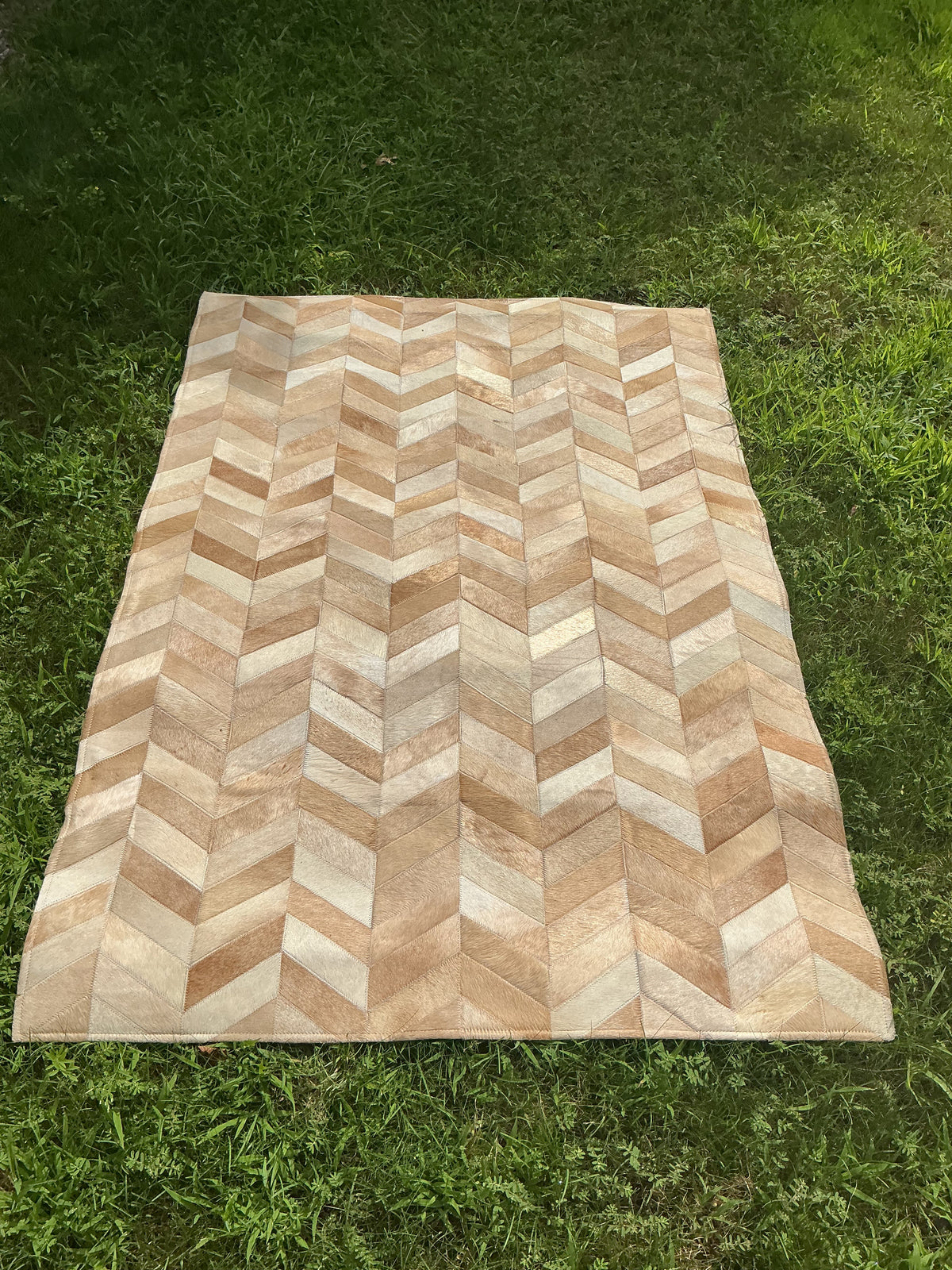 Chevron Patchwork Cowhide Rug - Blond & Cream