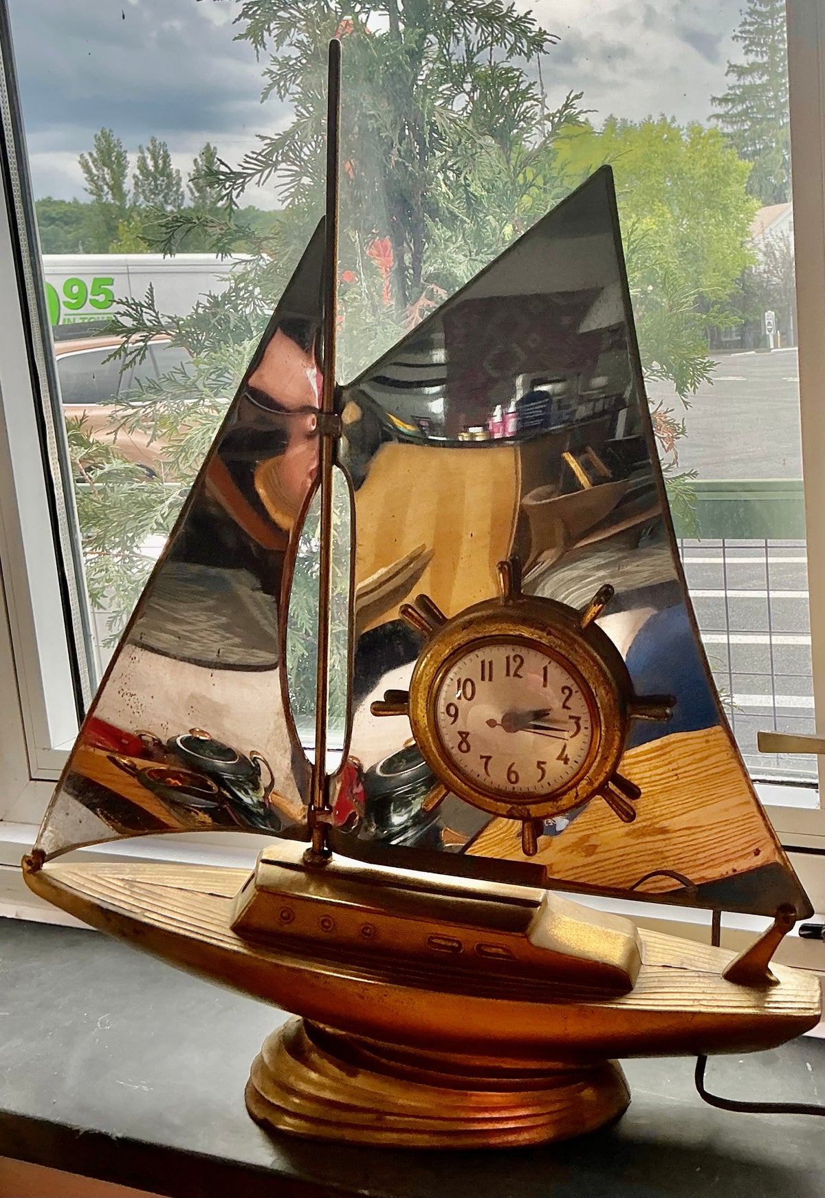 Vintage Sailboat Electric Clock