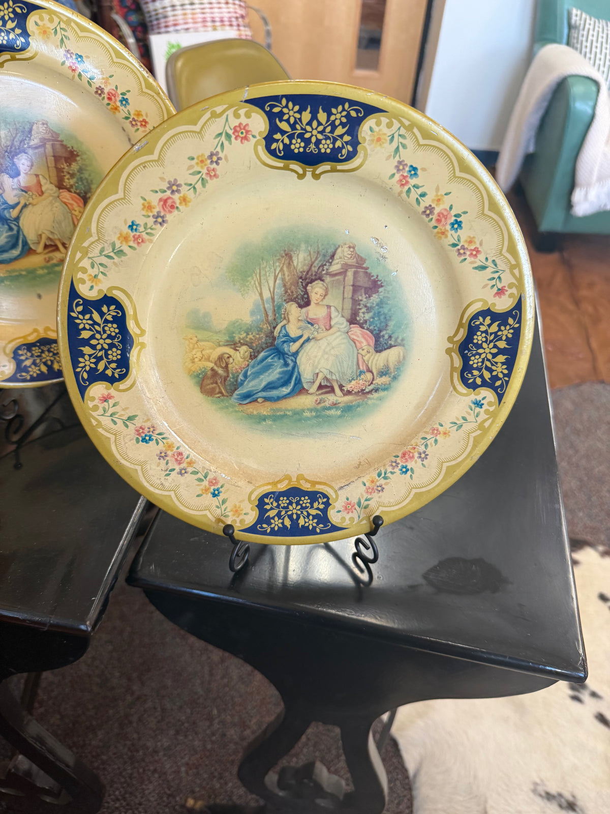 Vintage Baret Ware Tin Plates