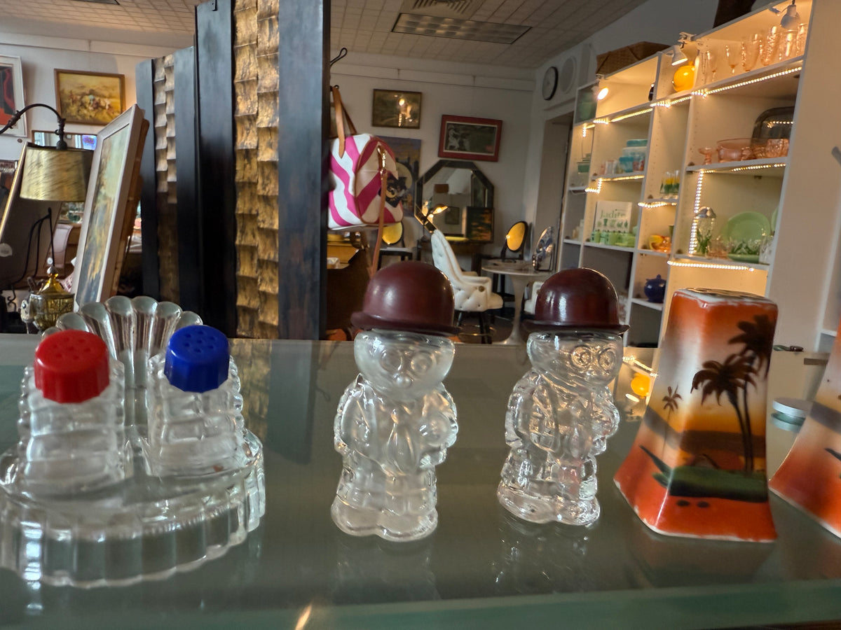 Salt & Pepper shakers