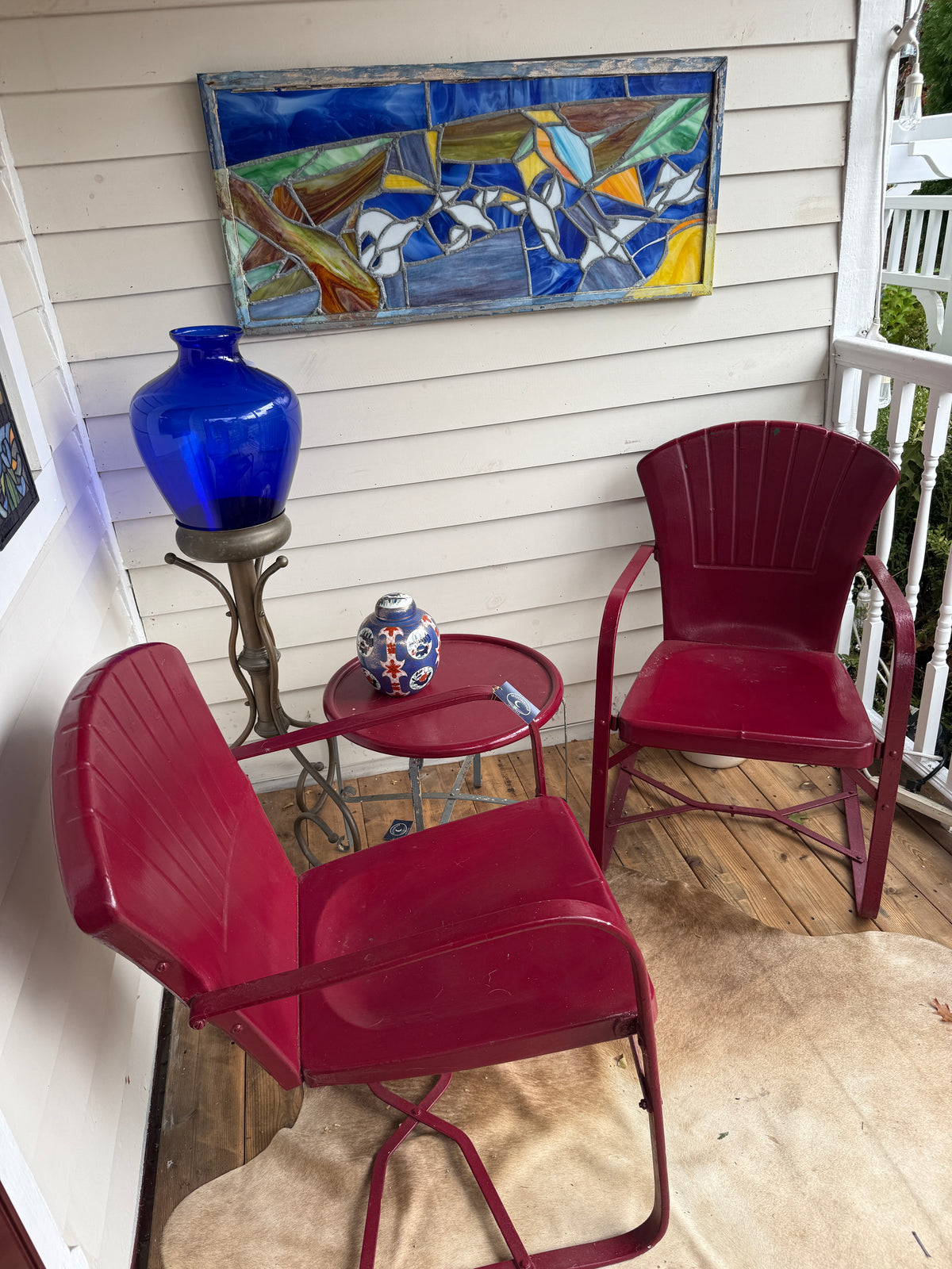 Shell-back steel spring chair and side table set, porch setting