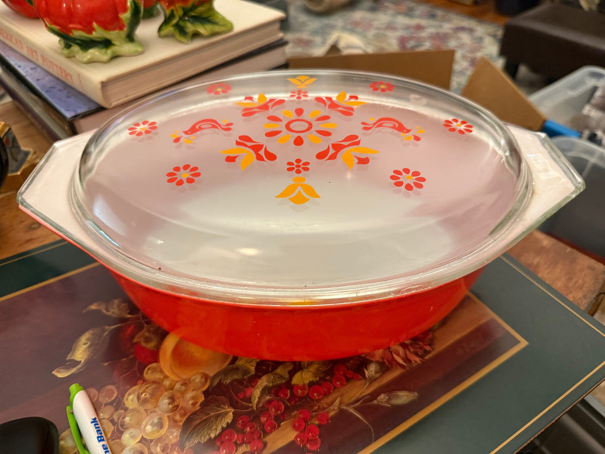 Pyrex Friendship Covered Dish